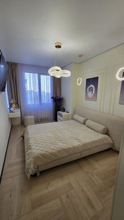 Аркадия/ЖК "Родос", Шикарная 3-х комнатная квартира 110 кв.  2 балкона - фото 1