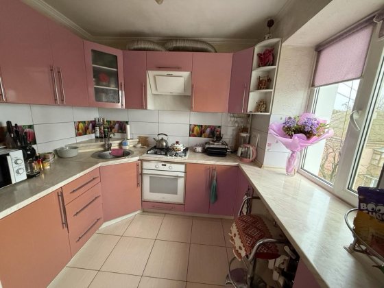 Продам 3 х к.к на Ютз можно по сертефикату Николаев