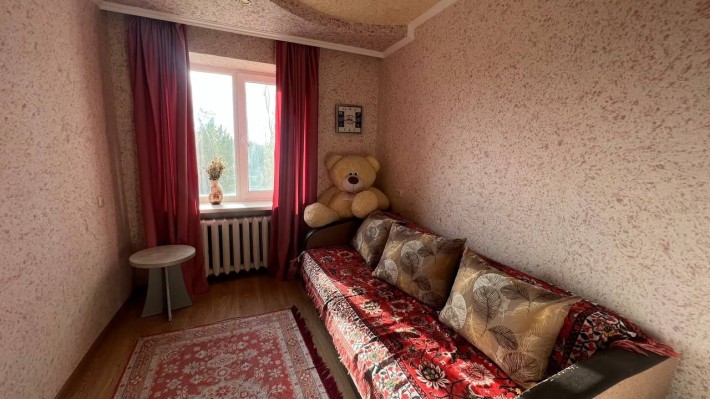 Продаю свою 4--х комн.кв. Лески.ул ,Олекси Алмазова( ген.Карпенка)2-а - фото 1