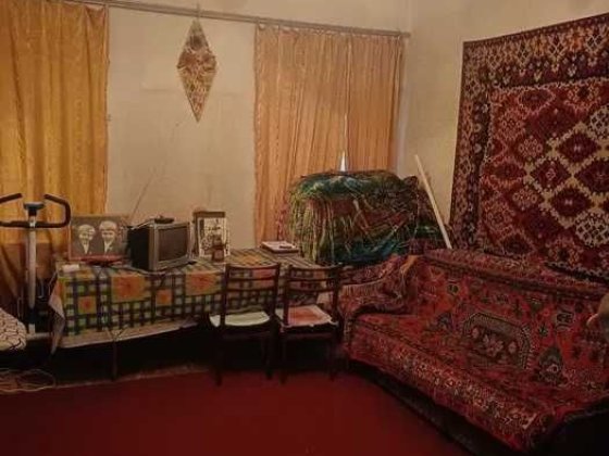 3-кімнатна квартира зі своїм двором у районі Шевченка проспекту. Одеса