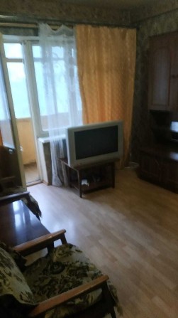 продам срочно 1комн квартиру бульвар Центральный 9 - фото 1