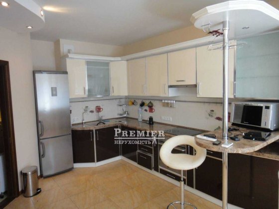 2-кімнатна квартира 70 м² з ремонтом, технікою, 8 поверх Одесса