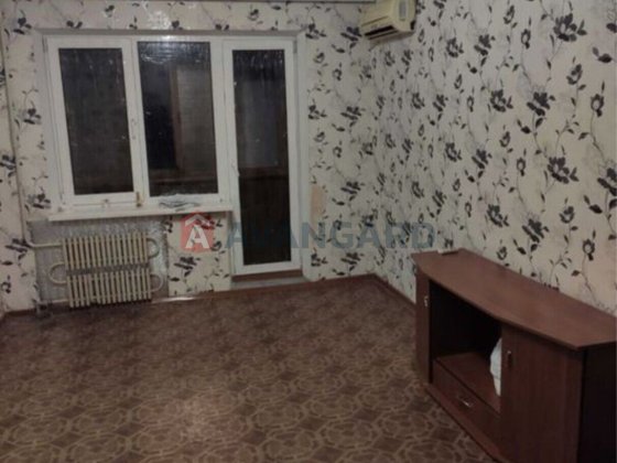 Продам простору 1 квартиру по вул.Чаривной. Запоріжжя