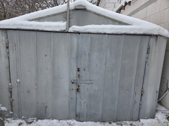 Сдам гараж, в кооперативу " Берізка". Гараж в доброму стані, є світло. Боярка