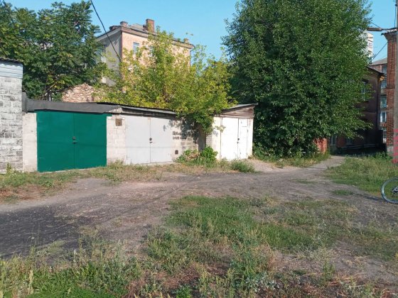 Здається гараж у центрі Слов`янська Славянск