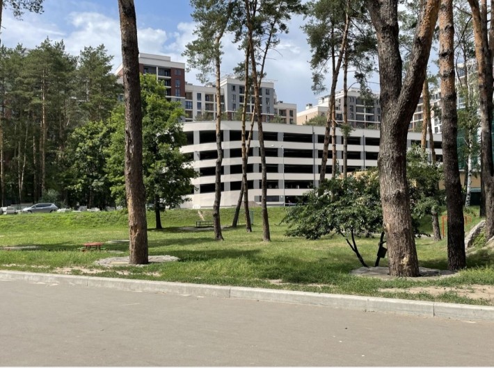 Місце у паркінгу Крона - фото 1