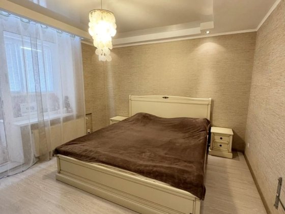 Світла та затишна 3-к квартира 97 м² просп. П. Григоренка 1-Б Киев