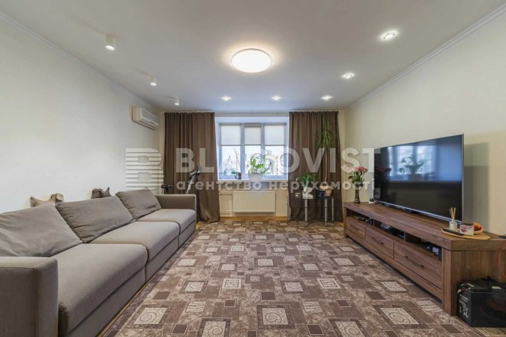 Рональда Рейгана вул., 34/51 - фото 1