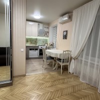 Красноткацкая. Червоноткацька (В. Черчилля), 26. метро Черниговская Киев