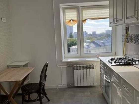 Продаж 1 кімн. квартири із ремонтом. Бул. Лесі українки 28 а Киев