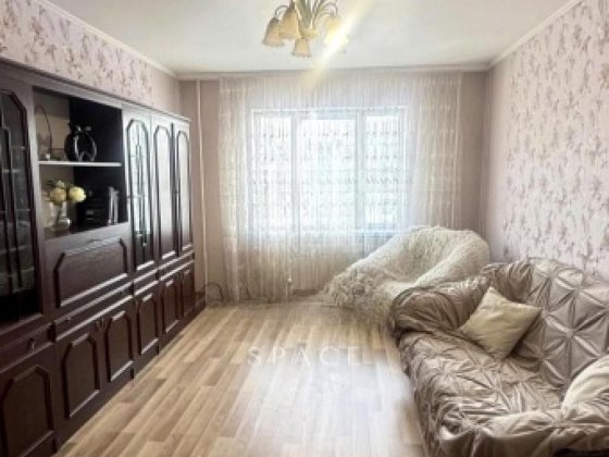 Простора 2-к квартира вул. Вишняківська 8-А 5 хв метро Харківська Київ