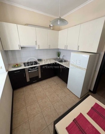 Центр Печерськ Продаж 1к квартири Бойчука 27 метро Звіренецька - фото 1