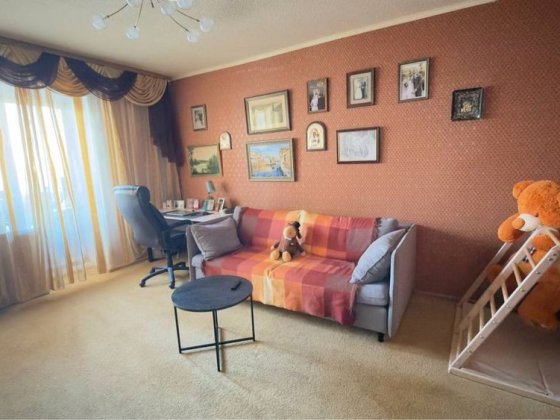 Продаж 3к Бажана,26  Позняки Харківська Киев