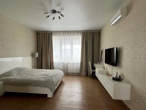 Простора квартира у жк Ліко-Град 3! Метро Виставковий центр Київ