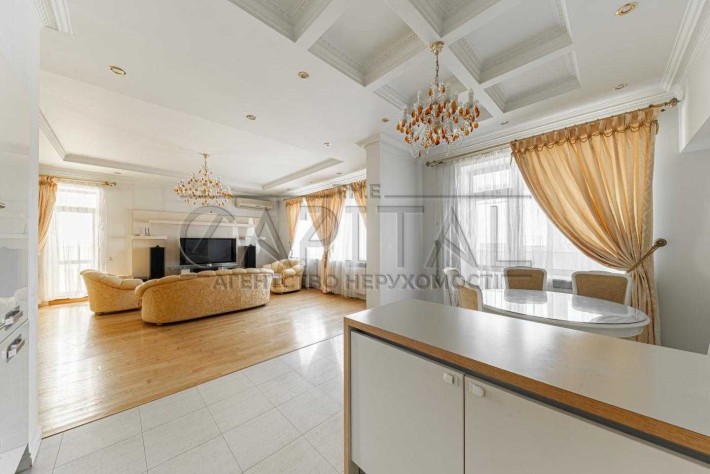 Продаж простора 3-кімнатна квартира 158 м² біля метро Ковпака - фото 1