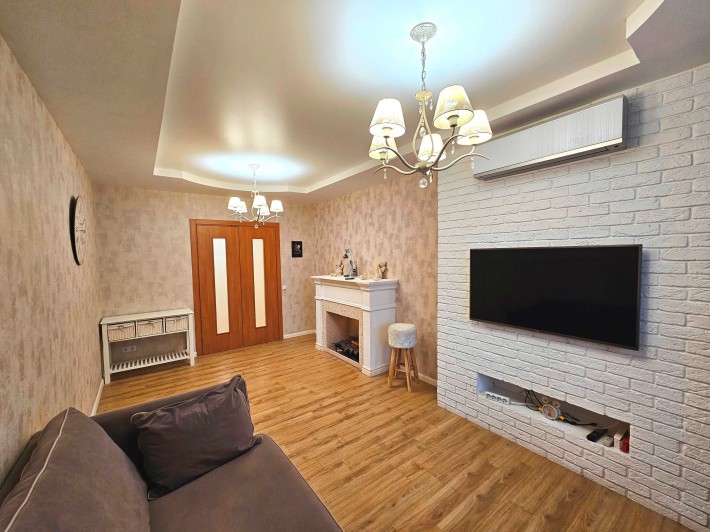 Без комісії. Торг. Продаж 3к квартири 93 мкв з ремонтом Метро Осокорки - фото 1