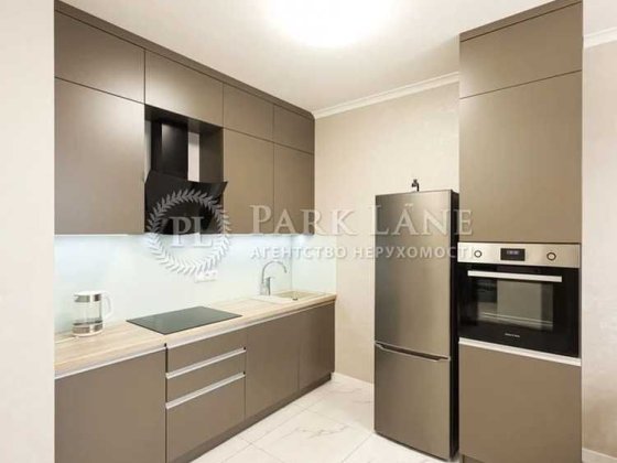 Продам  50м  новий ремонт  Осокорська 3а Київ