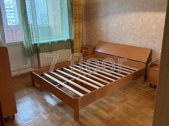 3 кімнатна квартира, метро Позняки, вулиця Анни Ахматової Киев