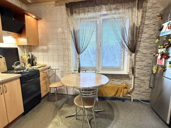 2 кімнатна чешка Кічкас,Республіканська 51 Запорожье