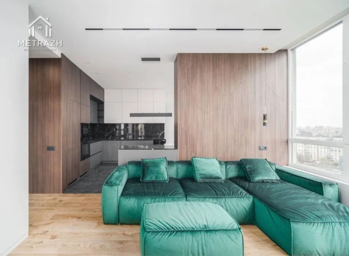 3-комнатная квартира, 85 м², ЖК «Кристалл», ул. Молочная, 52. - фото 1