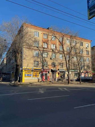 10m 1 гостинка комната метро Тракторный завод ХТЗ Алёшина Косиора - фото 1