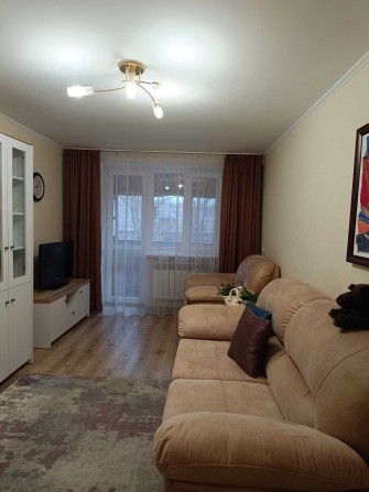 Продам 2-к квартиру, Днепровский район, район к/з им. Глинки - фото 1