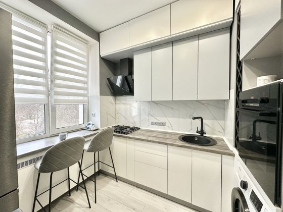 1-кімн кв з новим ремонтом світло 24/7 Запорожье