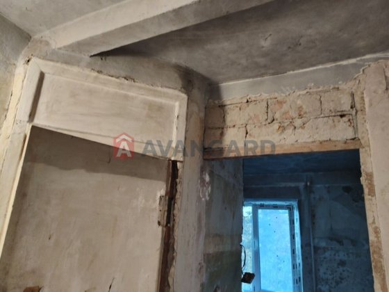 Однокімнатна під ремонт у центрі міста Запоріжжя