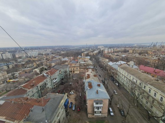 2к з газом 53 метра у центрі міста вулиця Новосельського Новий ринок Одесса