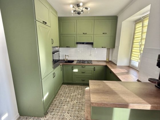 Продаж гарної 3 кімнатної квартири в центрі,  з новим ремонтом. Николаев