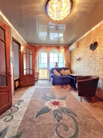 Р-н ринок"Колос"3к.кв.Ремонт,мебель,техника. - фото 1