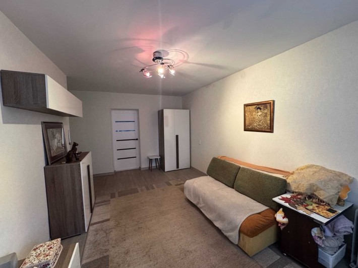 Продаю 3 комнатную квартиру на Космонавтов (ост.Смазочных)и1 - фото 1