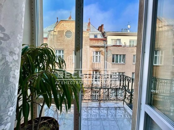 Продаж квартири вул. Рутковича Львів