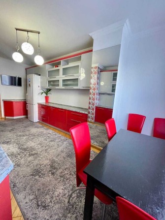 Продаж просторової 3-кімнатної квартири в новобудові — вул. Лінкольна - фото 1