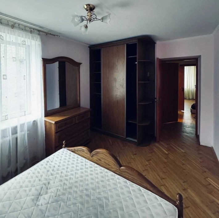 Продаж 3-к. квартири з Ремонтом 69/62/7м² вул. Пасічна 101000$ - фото 1