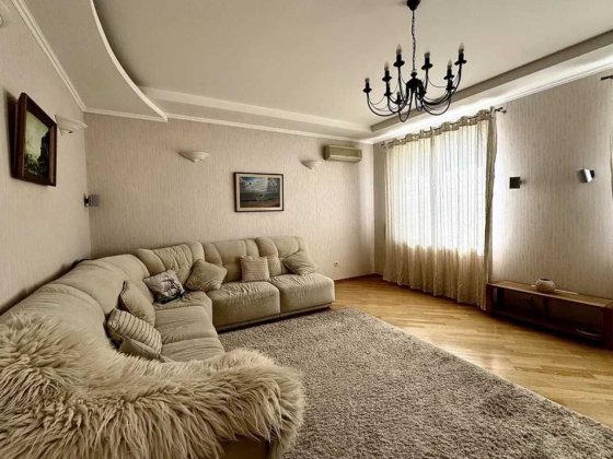 4-кімнатна квартира на 9 ст. В. Фонтана з краєвидом моря Одеса