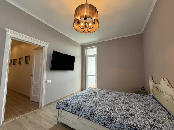 Простора 2-кімнатна квартира в ЖК Фаворит на Краснова Одеса