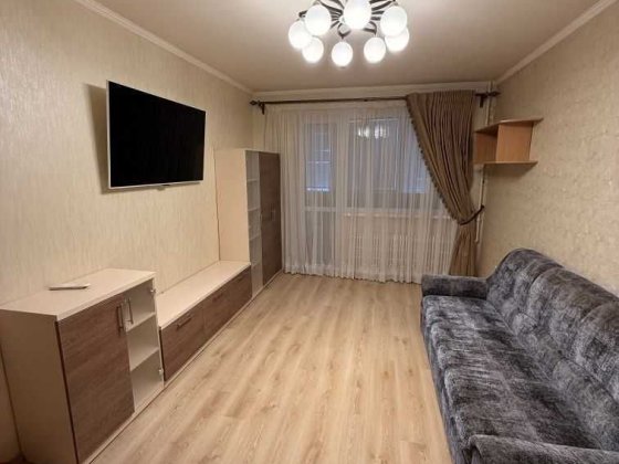 О Продам 3х комнатную кв-ру на Салтовке 535А м-н по Валентиновской Харків