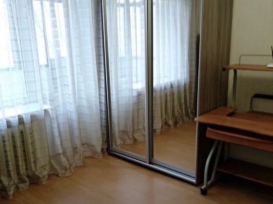 Продам однокомнатную квартиру на Площади Победы 1кк Николаев