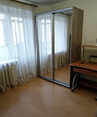 Продам однокомнатную квартиру на Площади Победы 1кк - фото 1