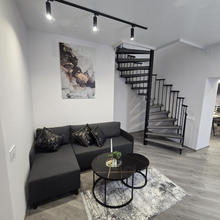 Продажа 2х уровневой квартиры в Центре на Защука 100м 72999$ торг - фото 1