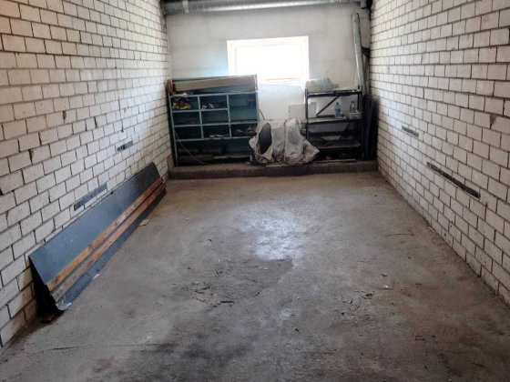 Гараж біля метро Харківська Киев