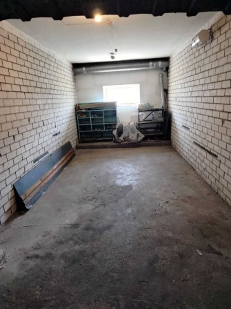 Гараж біля метро Харківська - фото 1