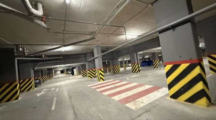 Оренда паркомісця 27 м Auroom Spark Навроцького-Зелена - фото 1