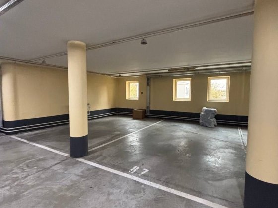 Здаю в оренду паркомісце Печерськ вул  В Тютюнника 5в біля ТетрісХола Киев