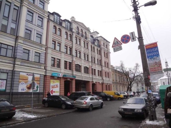 Оренда паркомісця в підземному паркінгу на Контрактовій площі Киев