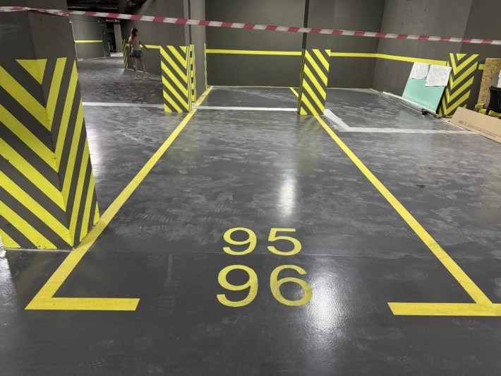 Два паркомісця в ЖК Еллада 2 - фото 1