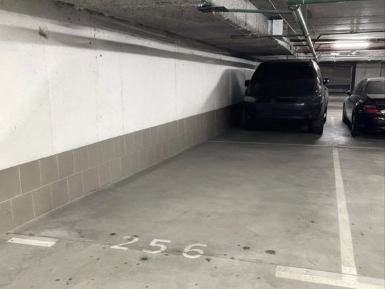 Оренда паркомісця Коновальця 44а ЖК Панорама на Печерську Киев