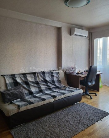 Печерськ Євгена Коновальця 37 - фото 1