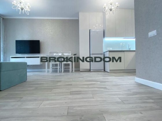 Продаж 2к квартири ЖК 'Зарічний' 50м2. Київ